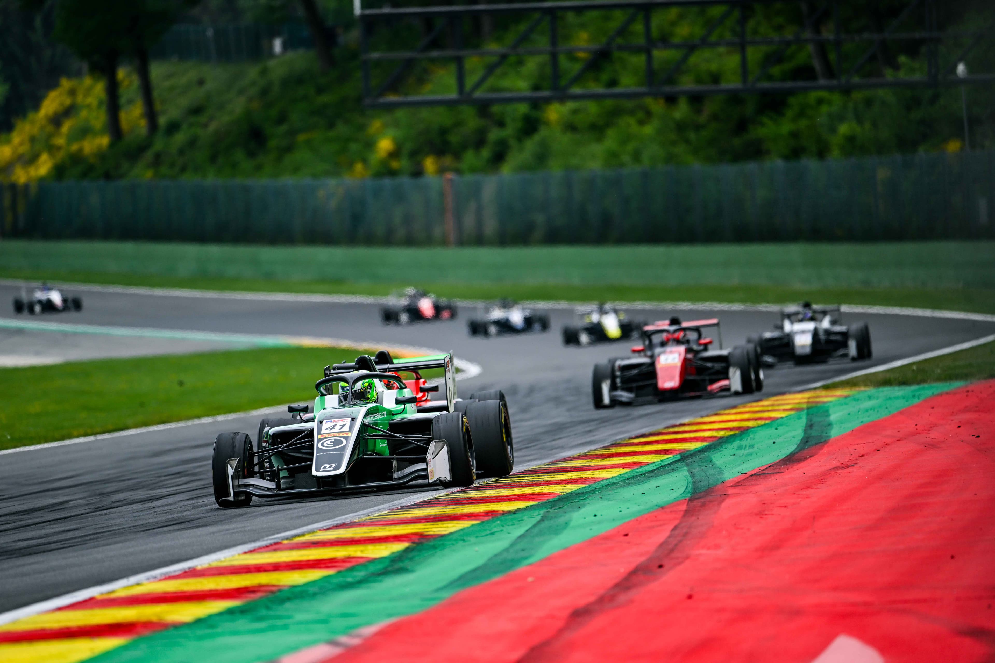 Seis Dallara 324 más para la EF estarán disponibles en el mercado a partir de este verano